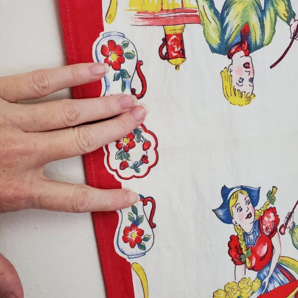 Dutch linen fold over tea towel, Dutch couple